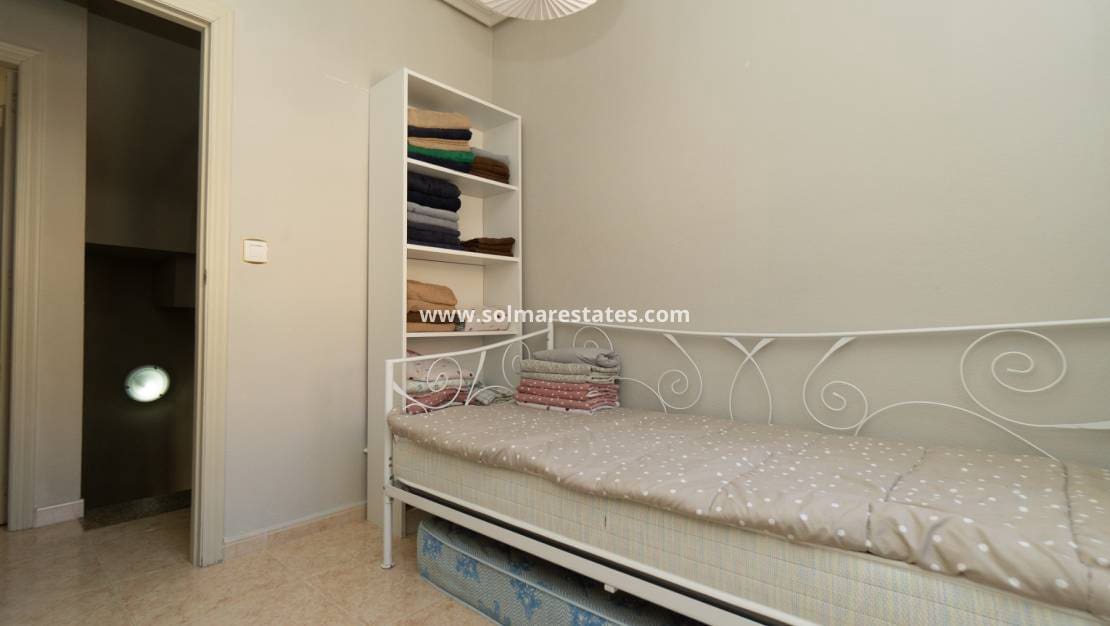 3 quarto Casa em Banda para venda em Playa Flamenca com piscina - 195 000 € (Ref: 9905059)