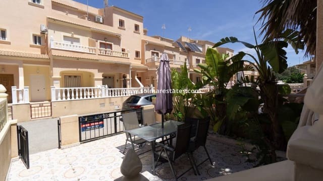 3 quarto Casa em Banda para venda em Playa Flamenca, Orihuela com piscina - 195 000 € (Ref: 9905059)