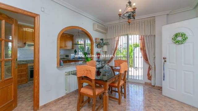 2 slaapkamer Halfvrijstaande villa te koop in Cabo Roig, Orihuela met zwembad - € 295.000 (Ref: 9905060)