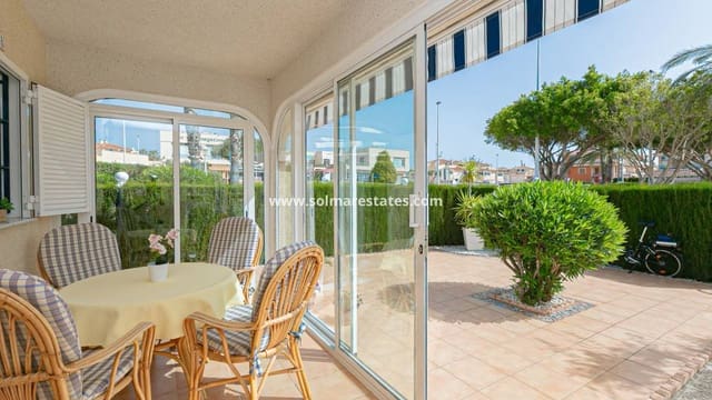 2 makuuhuone Paritalo myytävänä paikassa Playa Flamenca, Orihuela - 270 000 € (Ref: 9905061)