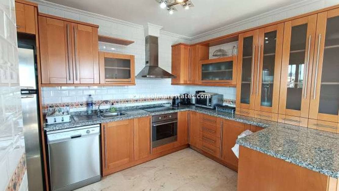 3 Zimmer Villa zu verkaufen in Algorfa mit Pool - 375.000 € (Ref: 9908935)