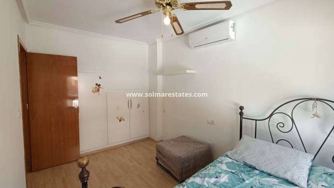 3 Zimmer Villa zu verkaufen in Algorfa mit Pool - 375.000 € (Ref: 9908935)