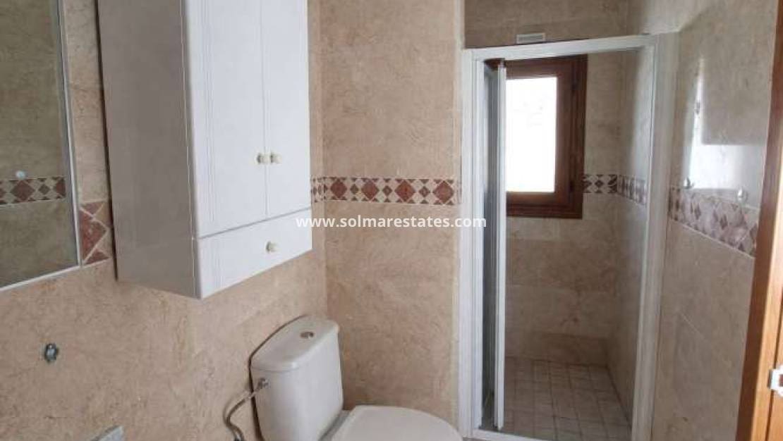 3 Zimmer Villa zu verkaufen in Algorfa mit Pool - 375.000 € (Ref: 9908935)