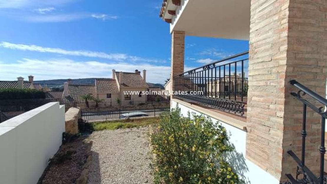 3 Zimmer Villa zu verkaufen in Algorfa mit Pool - 375.000 € (Ref: 9908935)
