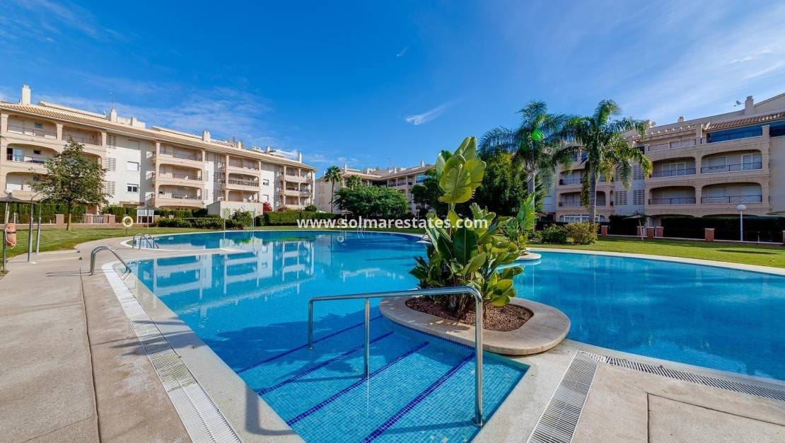 2 bedroom Apartment for sale in Playa Flamenca with pool - € 218,000 (Ref: 9908936)