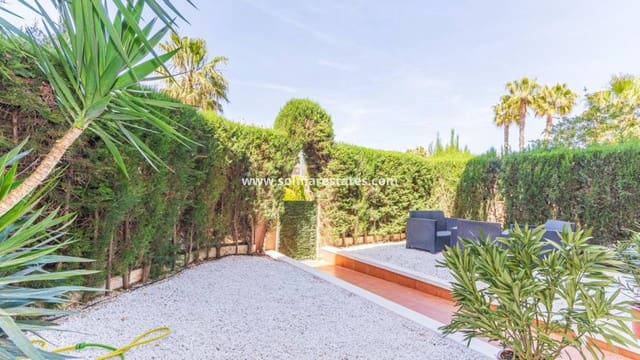 2 bedroom Apartment for sale in Playa Flamenca, Orihuela with pool - € 218,000 (Ref: 9908936)