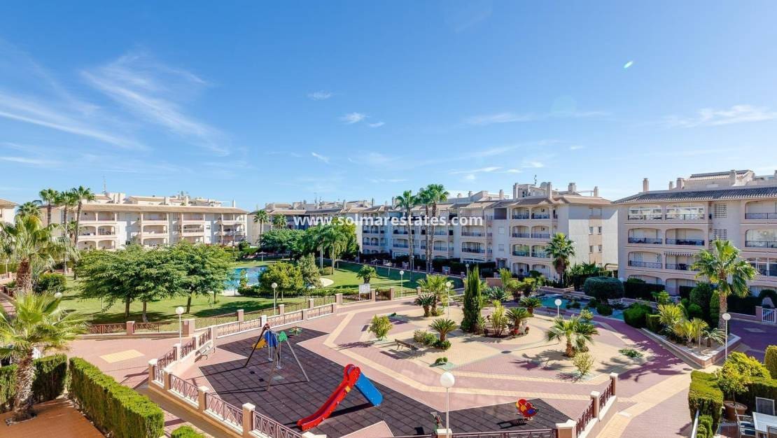 2 bedroom Apartment for sale in Playa Flamenca with pool - € 218,000 (Ref: 9908936)