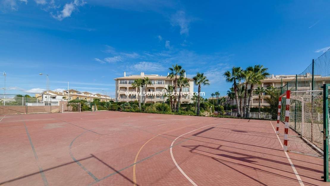 2 bedroom Apartment for sale in Playa Flamenca with pool - € 218,000 (Ref: 9908936)
