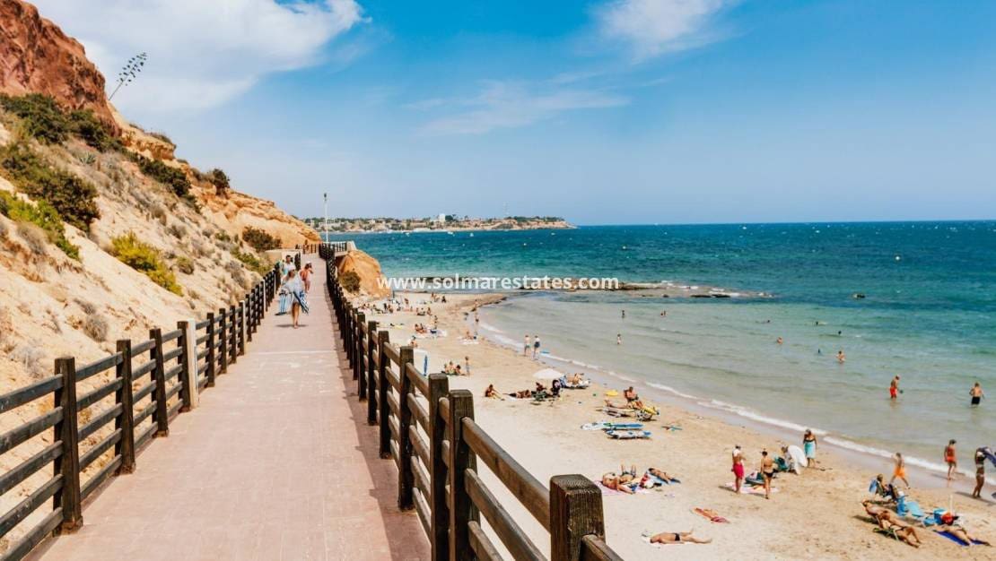 2 bedroom Apartment for sale in Playa Flamenca with pool - € 218,000 (Ref: 9908936)