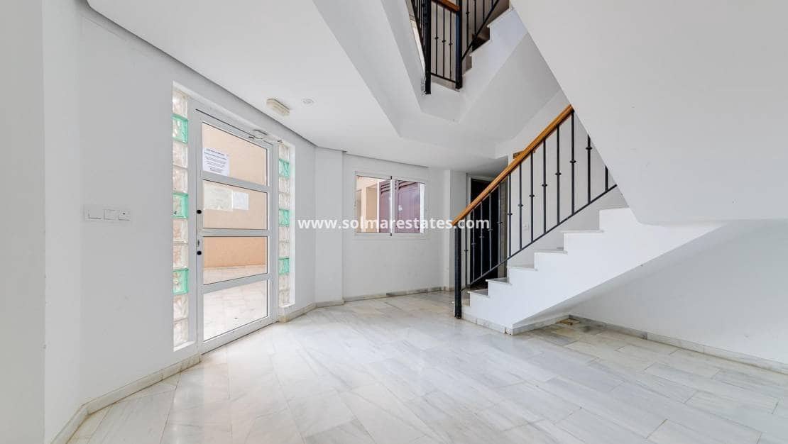 2 bedroom Apartment for sale in Playa Flamenca with pool - € 218,000 (Ref: 9908936)