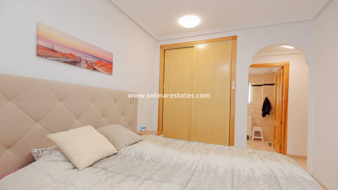 2 bedroom Apartment for sale in Playa Flamenca with pool - € 218,000 (Ref: 9908936)