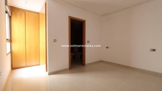 Apartamento de 3 habitaciones en Gaspar Perelló, Torrevieja en venta - 200.000 € (Ref: 9909045)