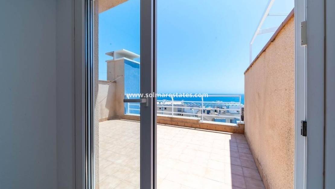 3 camera da letto Casa in vendita in Cabo Roig con piscina - 450.000 € (Rif: 9909046)