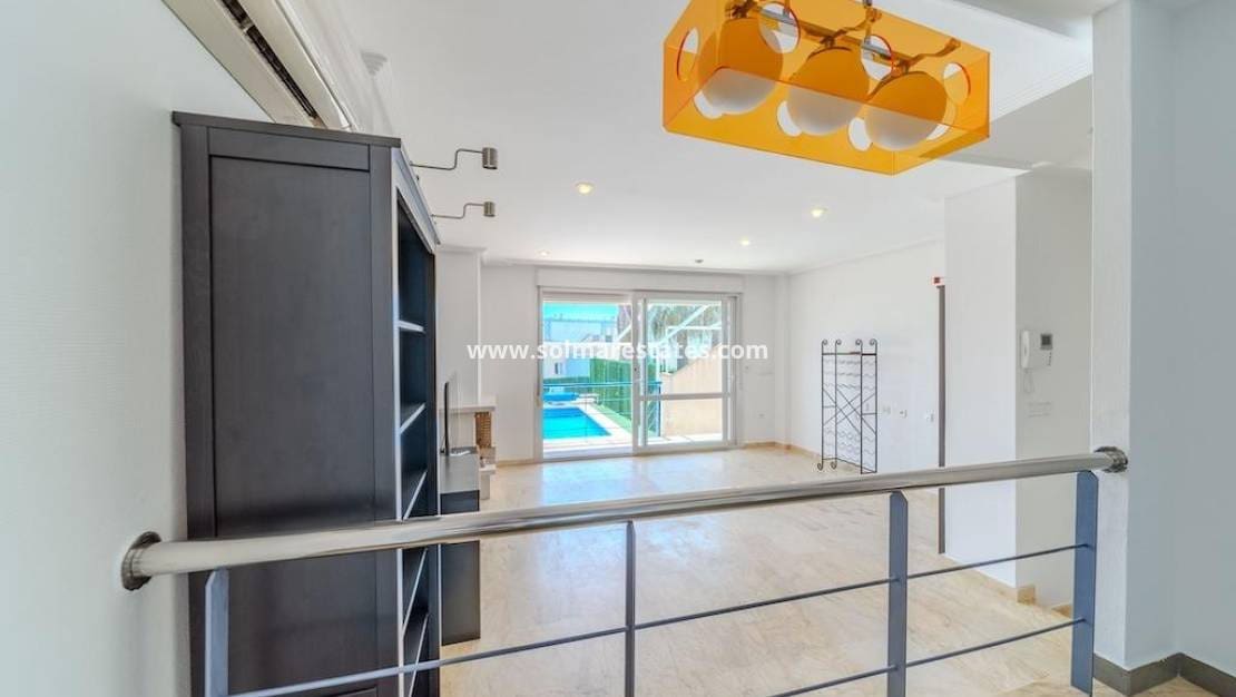 3 camera da letto Casa in vendita in Cabo Roig con piscina - 450.000 € (Rif: 9909046)