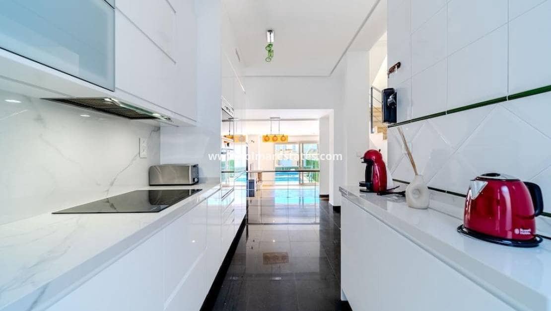3 camera da letto Casa in vendita in Cabo Roig con piscina - 450.000 € (Rif: 9909046)