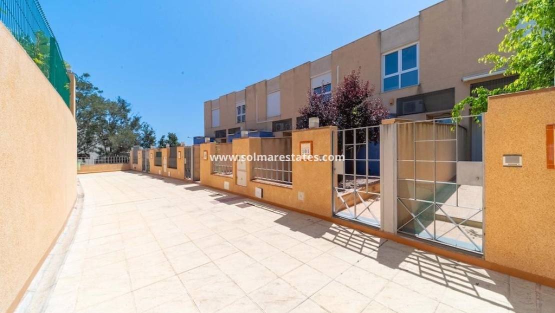 3 camera da letto Casa in vendita in Cabo Roig con piscina - 450.000 € (Rif: 9909046)