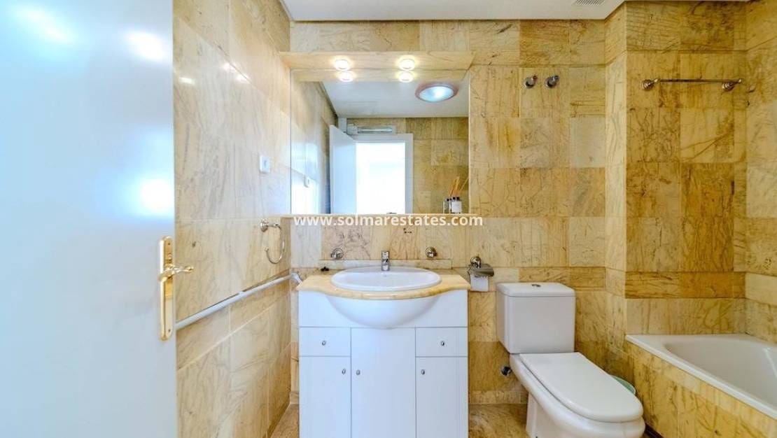3 camera da letto Casa in vendita in Cabo Roig con piscina - 450.000 € (Rif: 9909046)