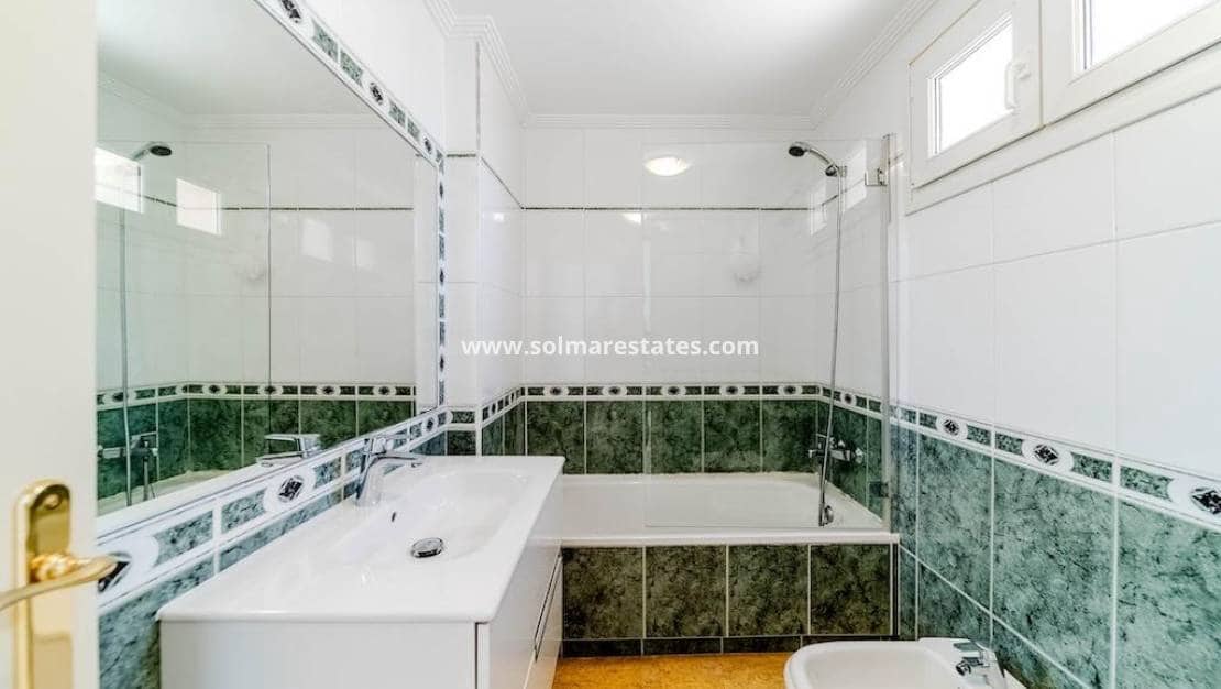 3 camera da letto Casa in vendita in Cabo Roig con piscina - 450.000 € (Rif: 9909046)