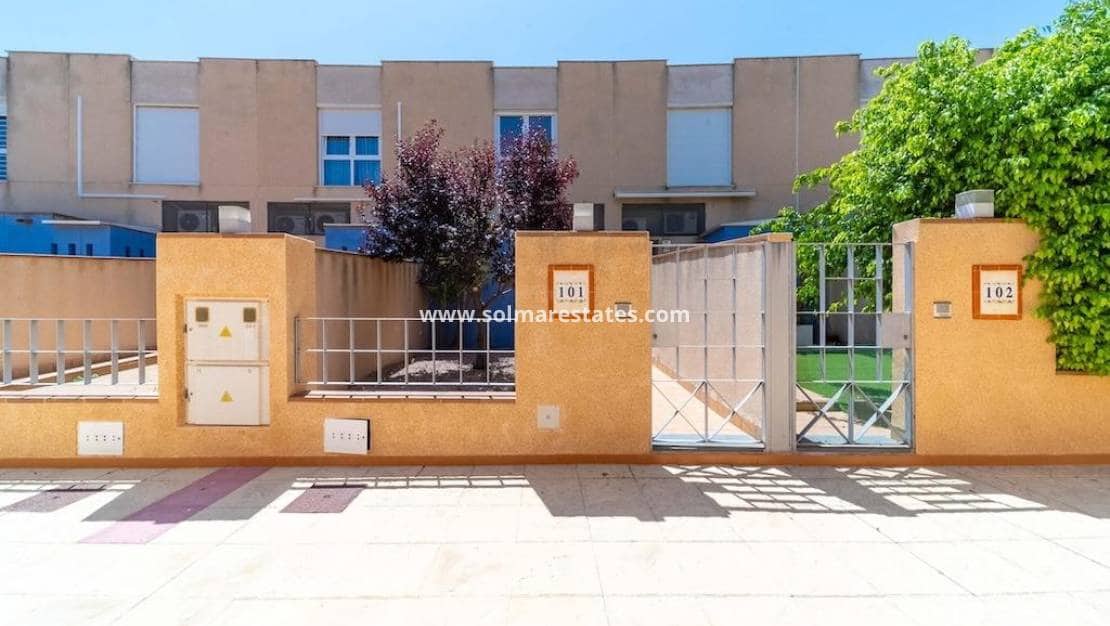 3 camera da letto Casa in vendita in Cabo Roig con piscina - 450.000 € (Rif: 9909046)