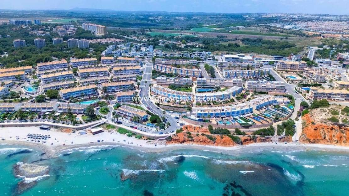 3 camera da letto Casa in vendita in Cabo Roig con piscina - 450.000 € (Rif: 9909046)