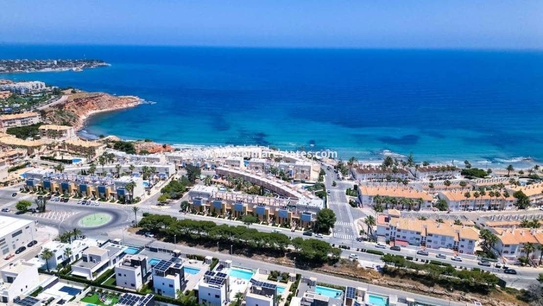 3 camera da letto Casa in vendita in Cabo Roig con piscina - 450.000 € (Rif: 9909046)