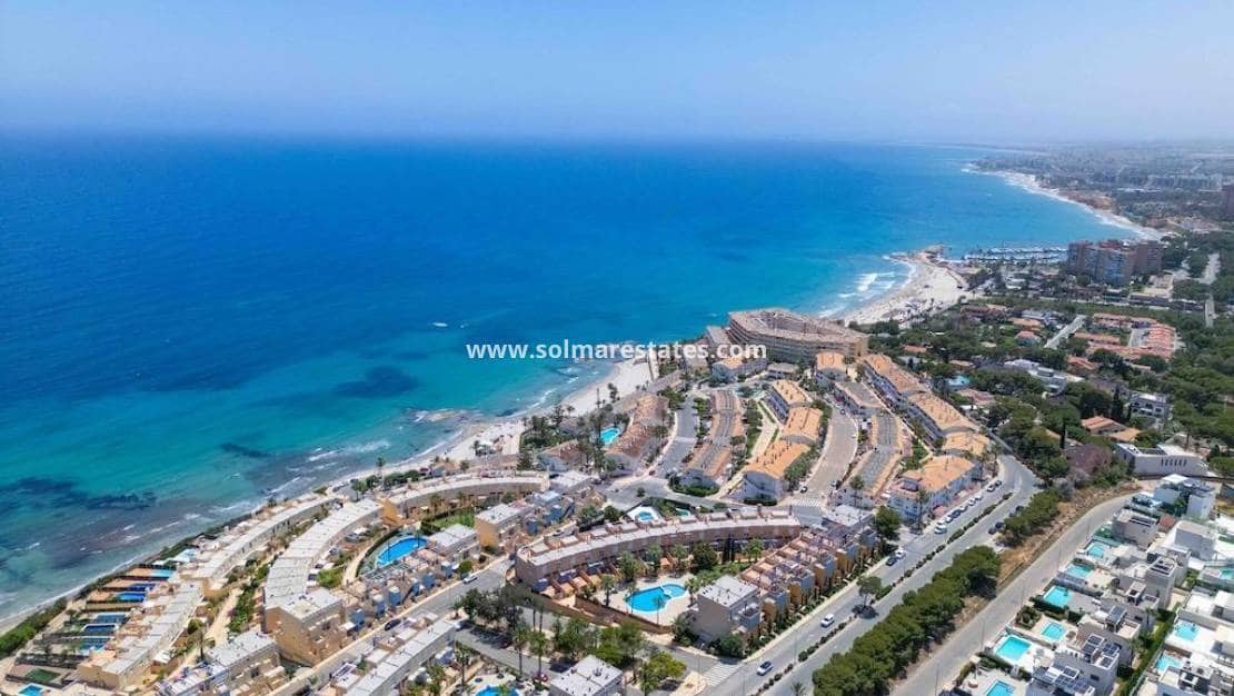 3 camera da letto Casa in vendita in Cabo Roig con piscina - 450.000 € (Rif: 9909046)