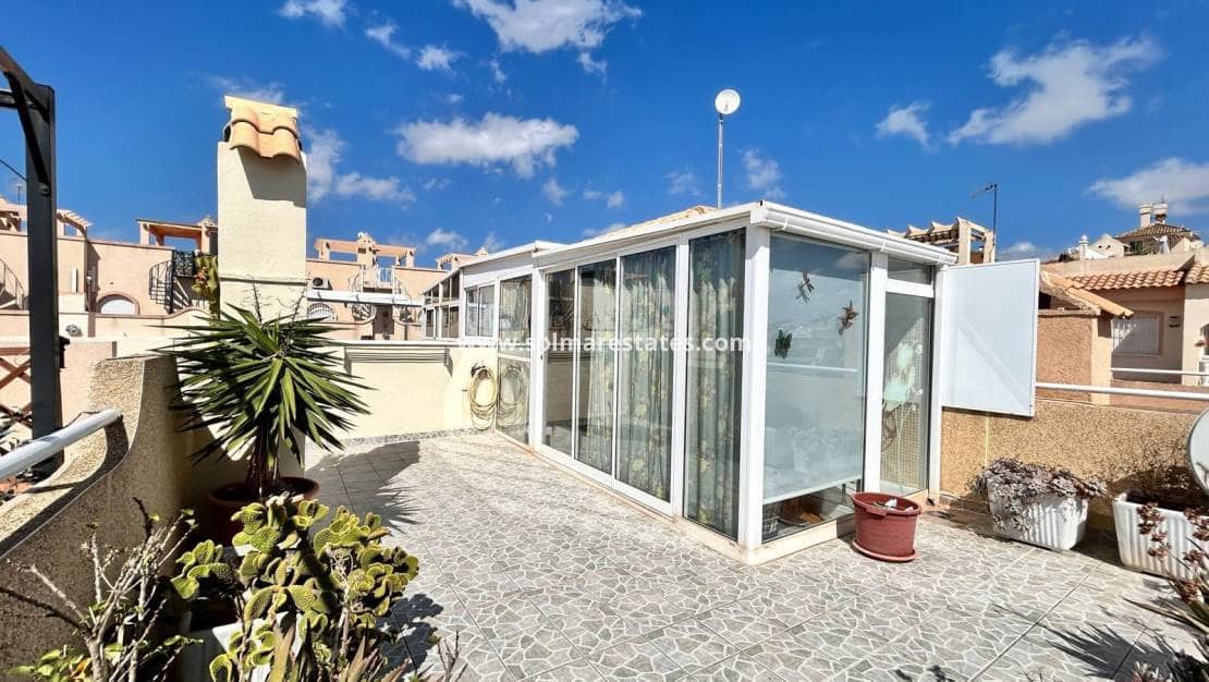 2 soverom Bungalow til salgs i La Florida med svømmebasseng - € 145 000 (Ref: 9909048)