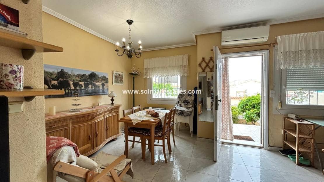 2 soverom Bungalow til salgs i La Florida med svømmebasseng - € 145 000 (Ref: 9909048)