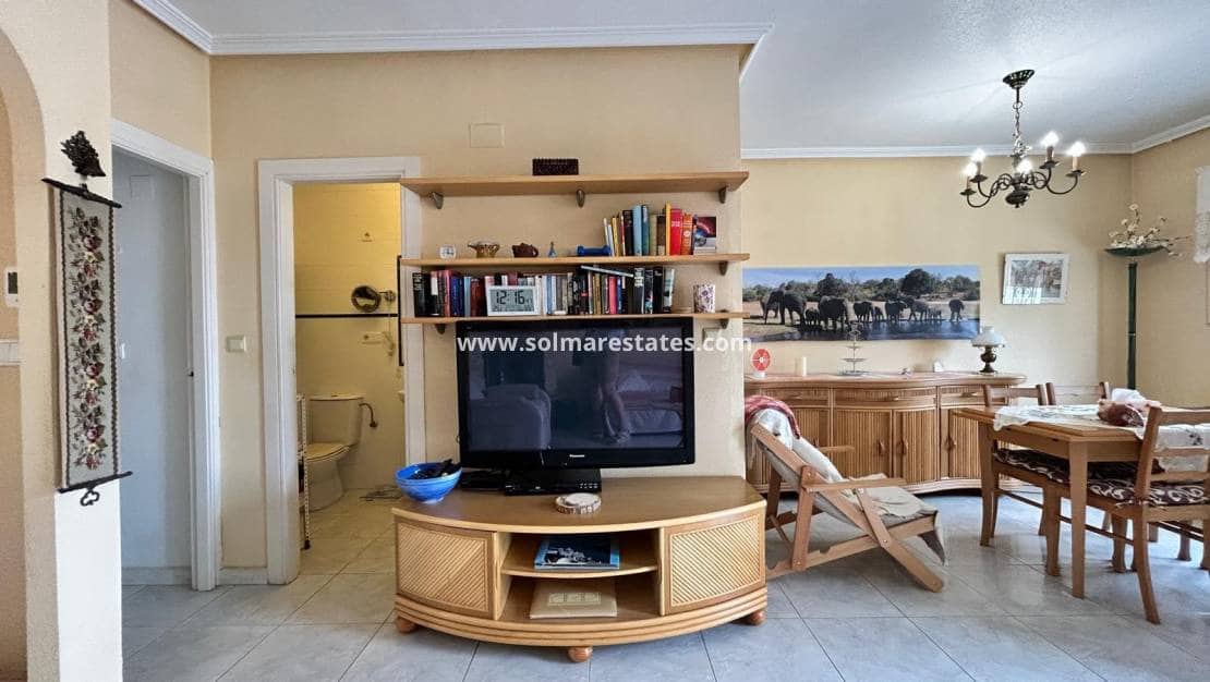 2 soverom Bungalow til salgs i La Florida med svømmebasseng - € 145 000 (Ref: 9909048)