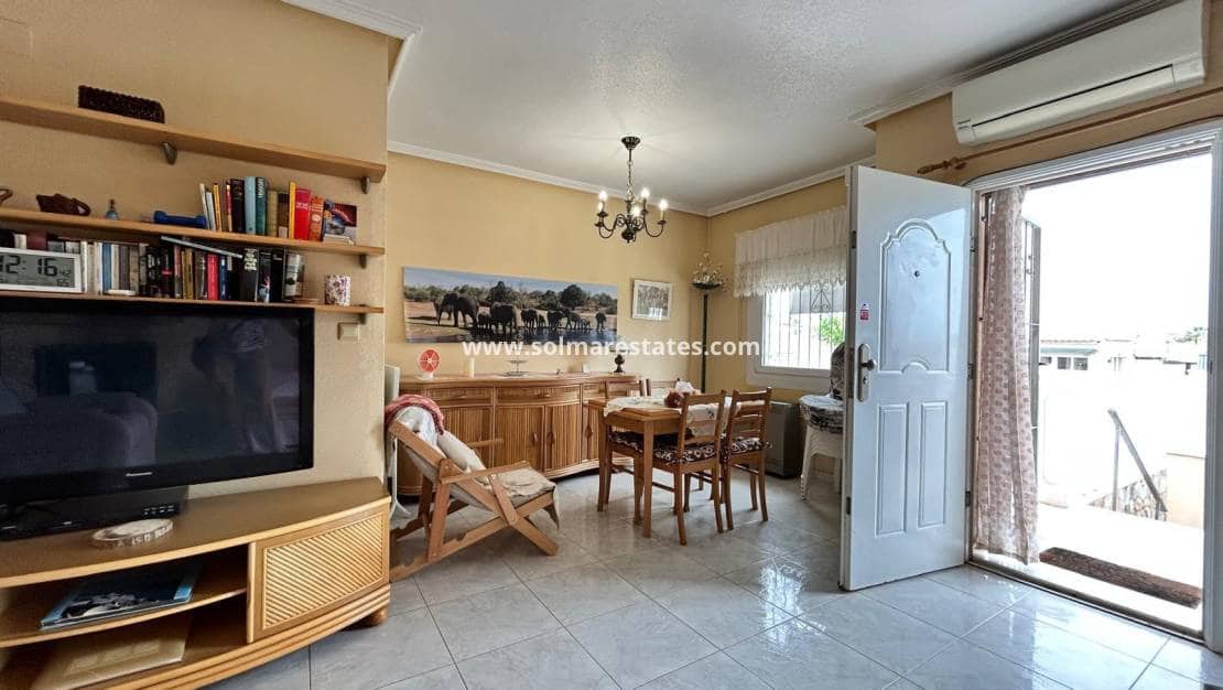 2 soverom Bungalow til salgs i La Florida med svømmebasseng - € 145 000 (Ref: 9909048)