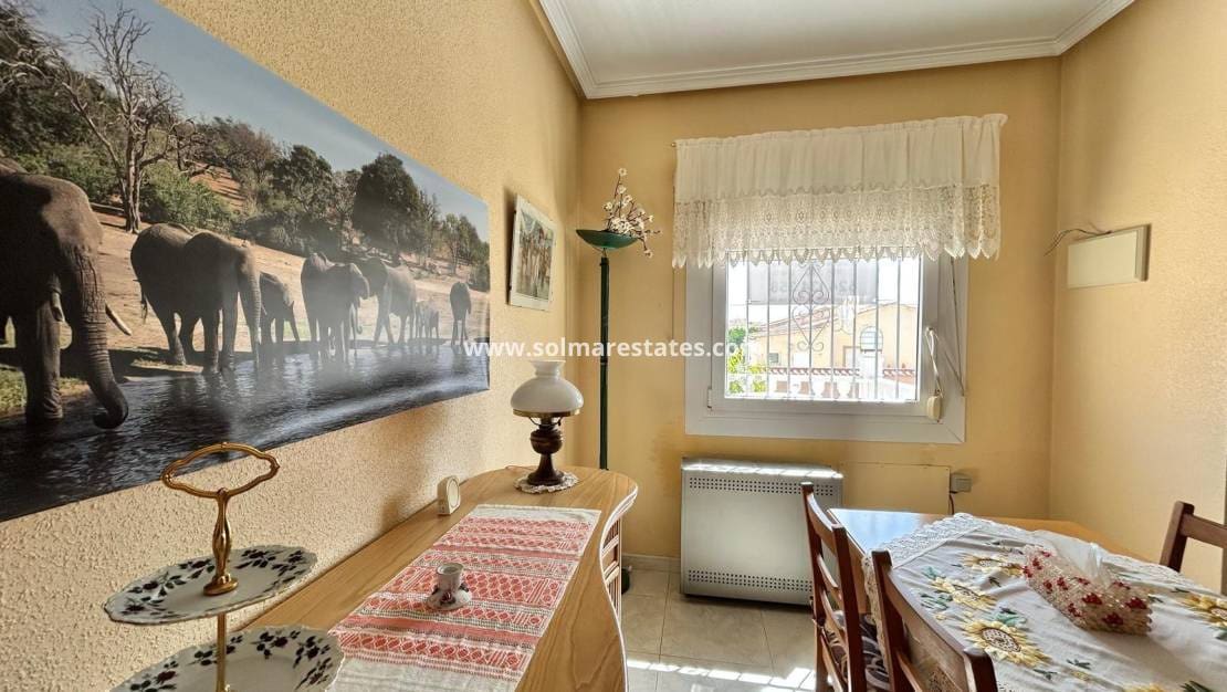 2 soverom Bungalow til salgs i La Florida med svømmebasseng - € 145 000 (Ref: 9909048)