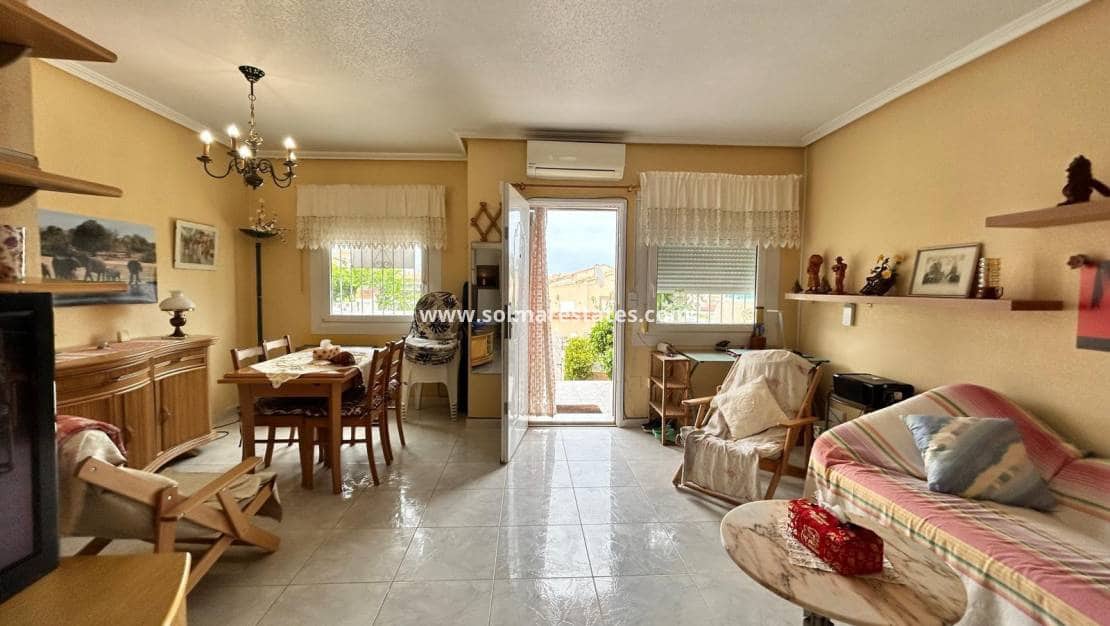 2 soverom Bungalow til salgs i La Florida med svømmebasseng - € 145 000 (Ref: 9909048)
