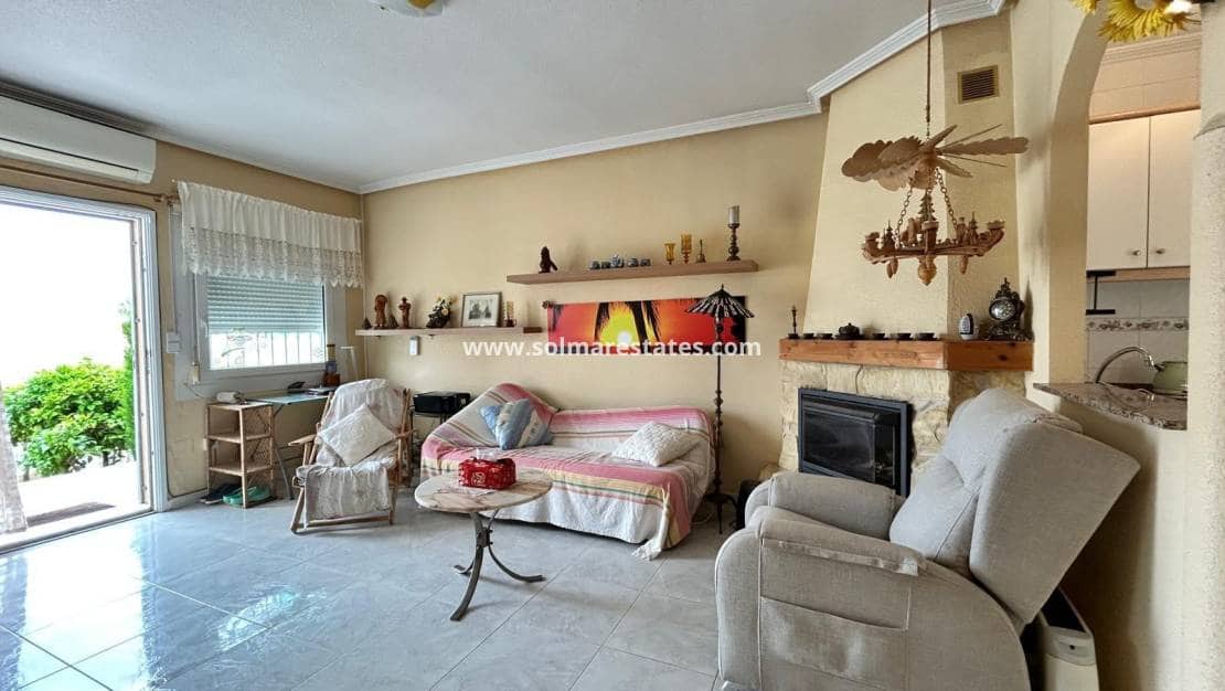 2 soverom Bungalow til salgs i La Florida med svømmebasseng - € 145 000 (Ref: 9909048)