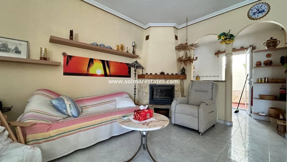 2 soverom Bungalow til salgs i La Florida med svømmebasseng - € 145 000 (Ref: 9909048)