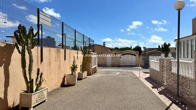 2 bedroom Bungalow for sale in La Florida, Orihuela with pool - € 145,000 (Ref: 9909048)