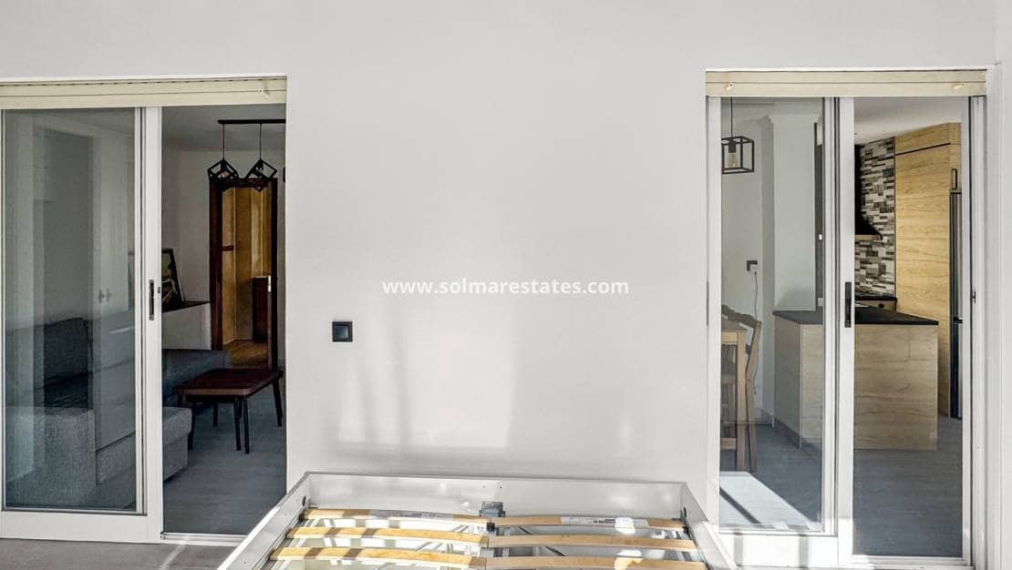 2 soverom Leilighet til salgs i Torrevieja - € 145 000 (Ref: 9911727)