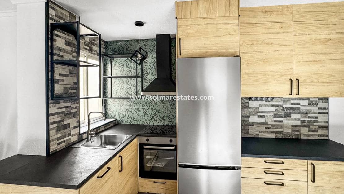 2 soverom Leilighet til salgs i Torrevieja - € 145 000 (Ref: 9911727)