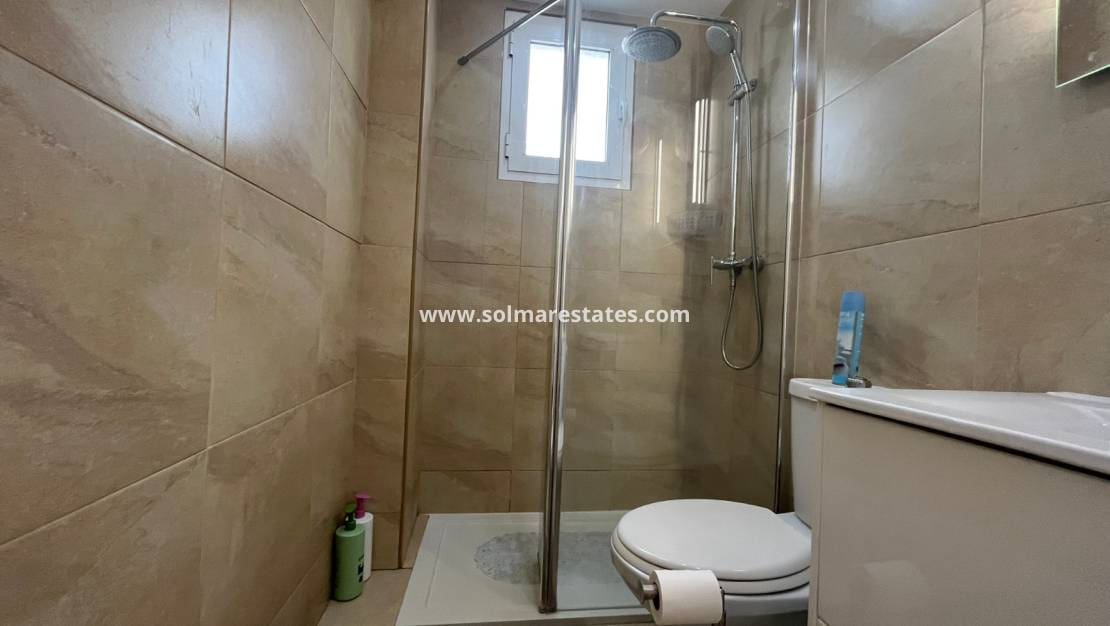 2 sypialnia Apartament na sprzedaż w Villamartin z basenem - 189 000 € (Ref: 9912234)
