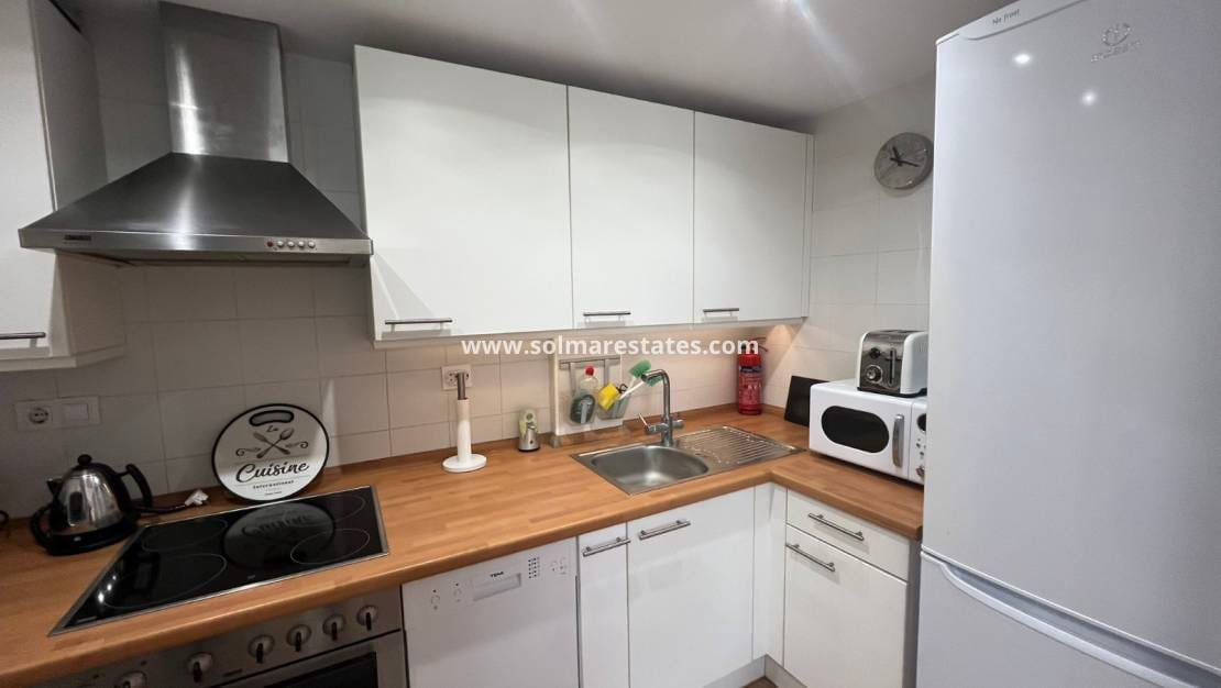 2 sypialnia Apartament na sprzedaż w Villamartin z basenem - 189 000 € (Ref: 9912234)
