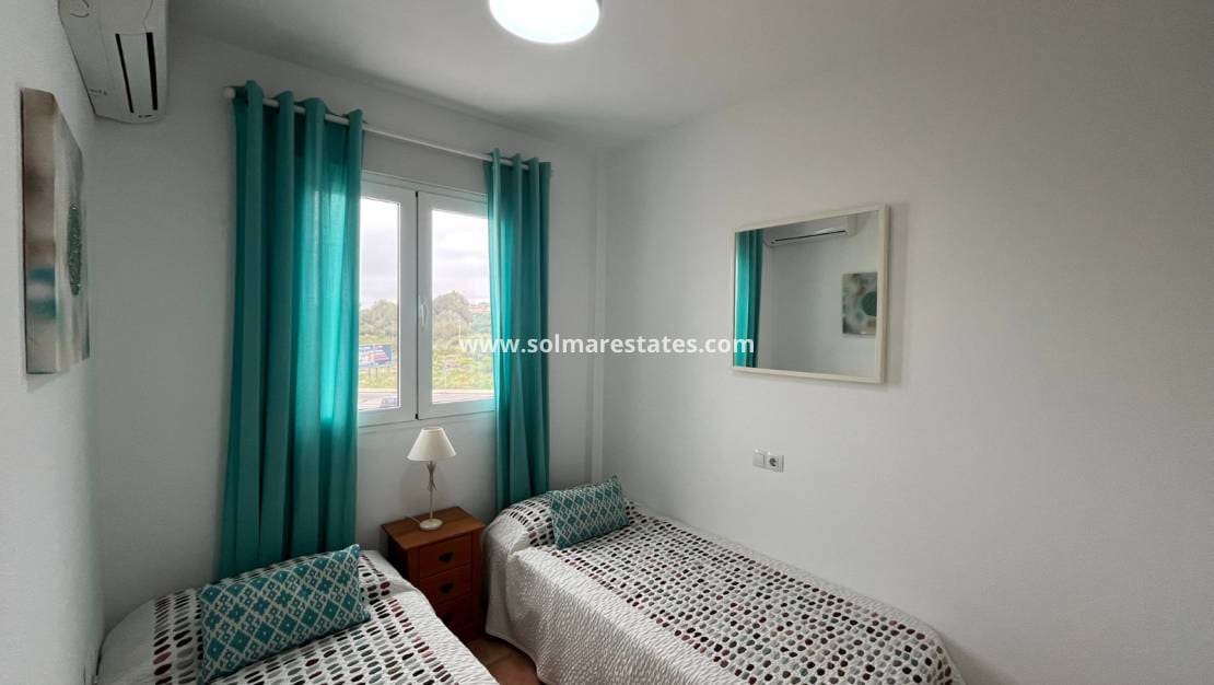 2 sypialnia Apartament na sprzedaż w Villamartin z basenem - 189 000 € (Ref: 9912234)