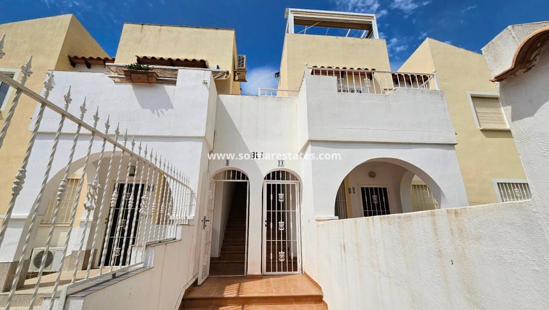 2 sypialnia Apartament na sprzedaż w Villamartin z basenem - 189 000 € (Ref: 9912234)