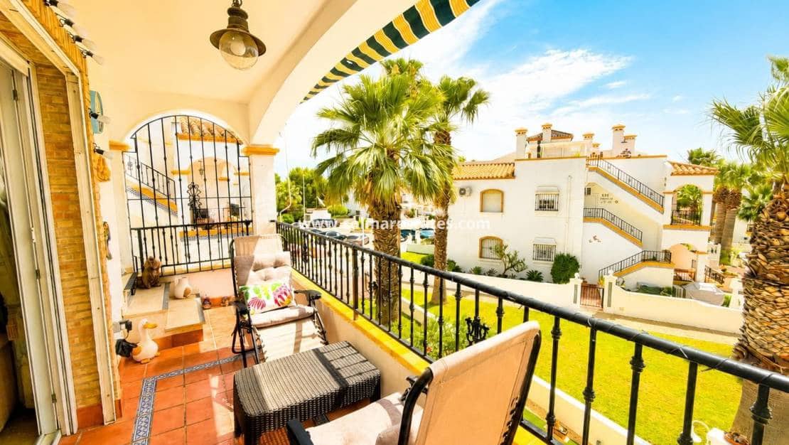 2 soveværelse Lejlighed til salg i Villamartin med swimmingpool - € 239.995 (Ref: 9912382)