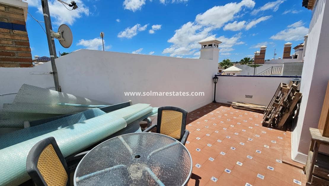 2 quarto Casa em Banda para venda em Villamartin com piscina - 239 000 € (Ref: 9912383)