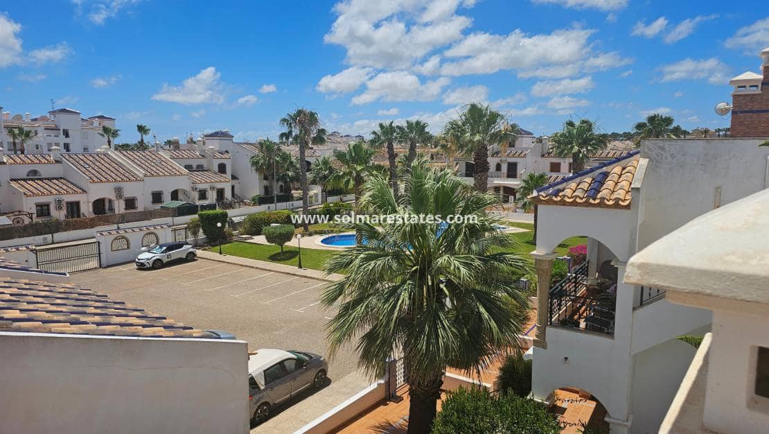 2 quarto Casa em Banda para venda em Villamartin com piscina - 239 000 € (Ref: 9912383)