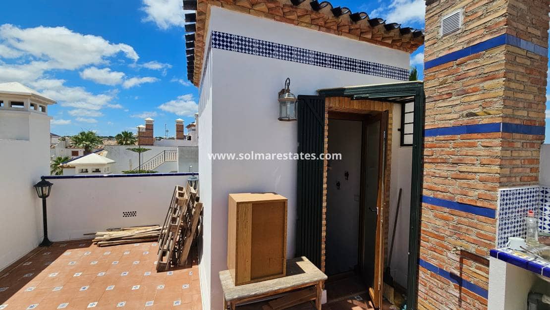 2 quarto Casa em Banda para venda em Villamartin com piscina - 239 000 € (Ref: 9912383)