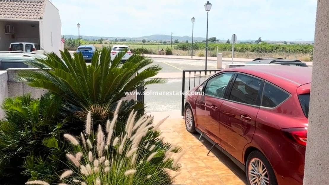 Bungalow de 2 habitaciones en Daya Nueva en venta con piscina - 140.000 € (Ref: 9914932)