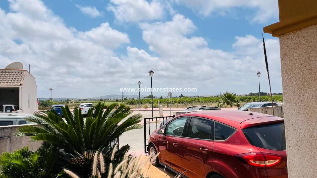 Bungalow de 2 habitaciones en Daya Nueva en venta con piscina - 140.000 € (Ref: 9914932)