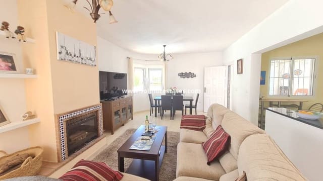 2 makuuhuone Huvila myytävänä paikassa La Florida, Orihuela mukana uima-altaan - 399 900 € (Ref: 9914933)