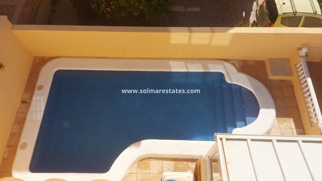 3 makuuhuone Omakotitalo myytävänä paikassa Ciudad Quesada mukana uima-altaan - 275 000 € (Ref: 9918609)