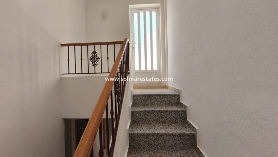 3 makuuhuone Omakotitalo myytävänä paikassa Ciudad Quesada mukana uima-altaan - 275 000 € (Ref: 9918609)